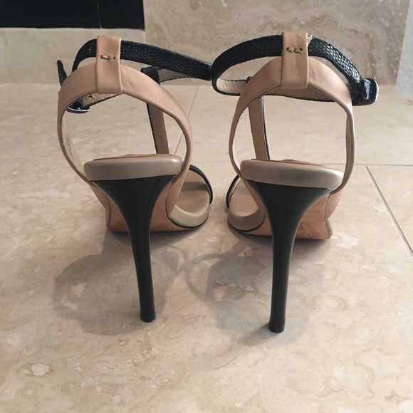 BCBG sandals - Picture 2 of 4